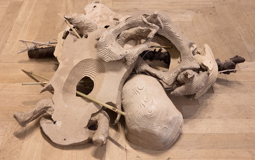 Kunstværk på gulvet i udstillingsrum på Kunsthal Charlottenborg