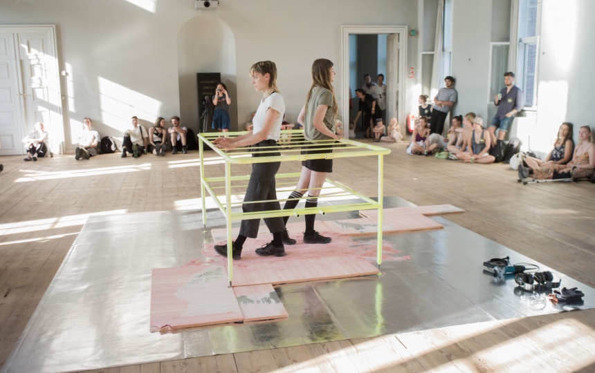 Performance ved Rundgang 2021